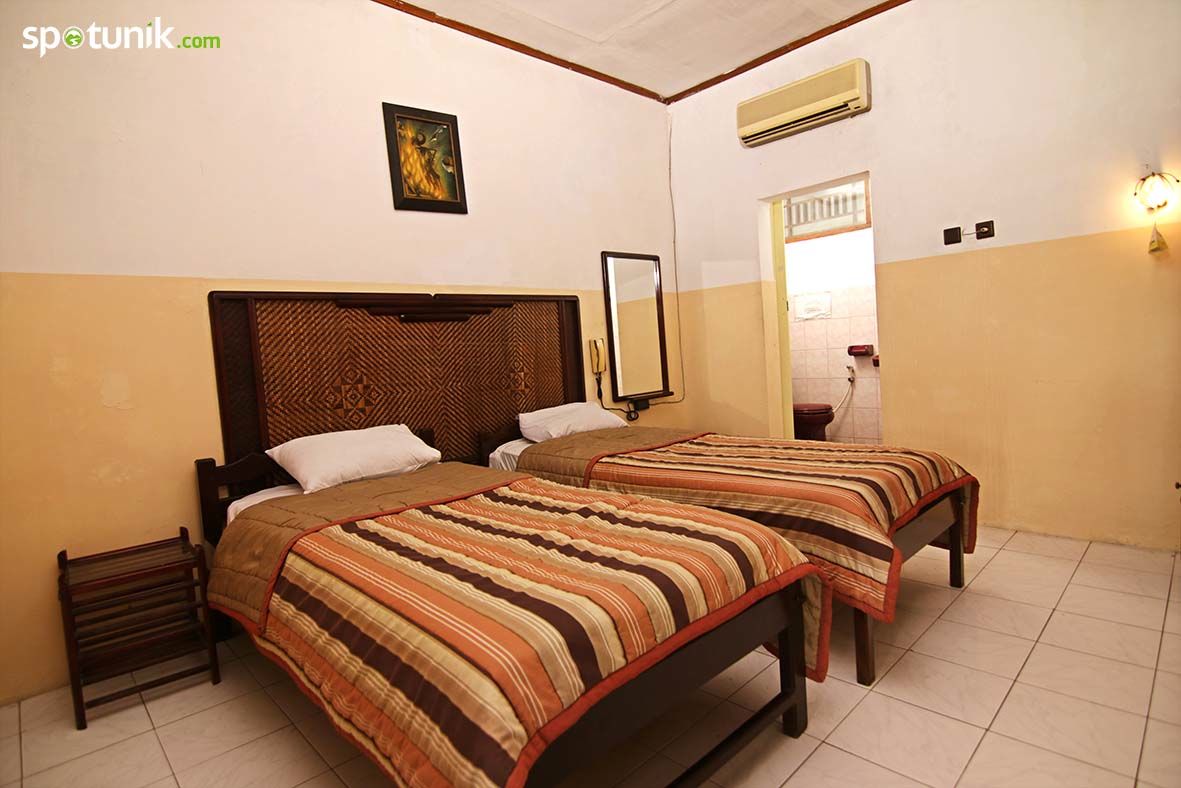 Rajasa Hotel Standard AC Room